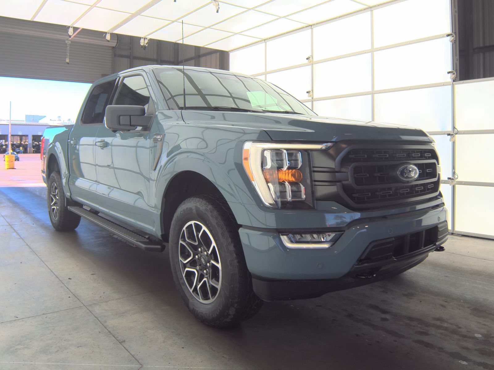 2023 Ford F-150 XLT AWD