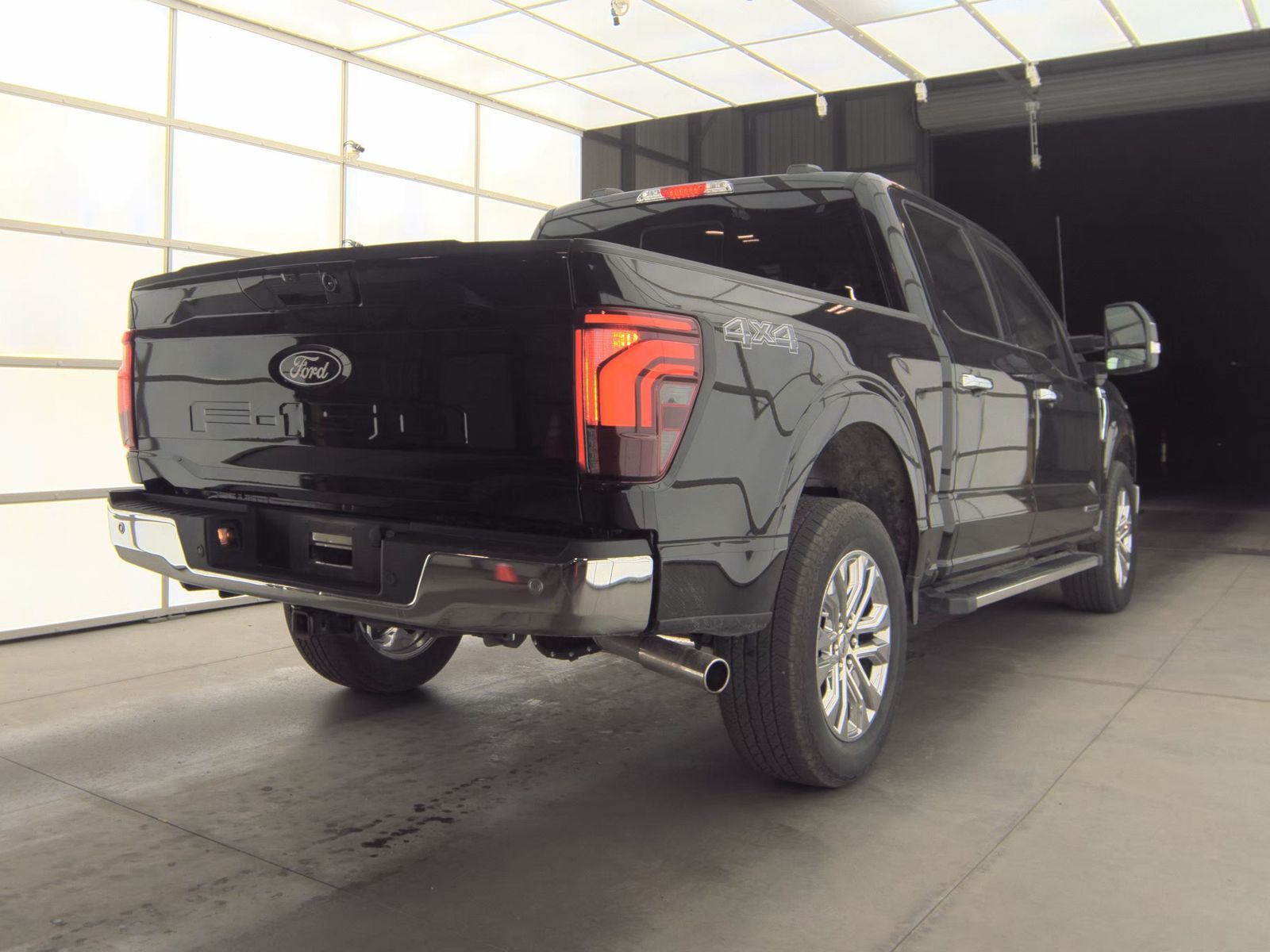 2025 Ford F-150 Hybrid Lariat AWD