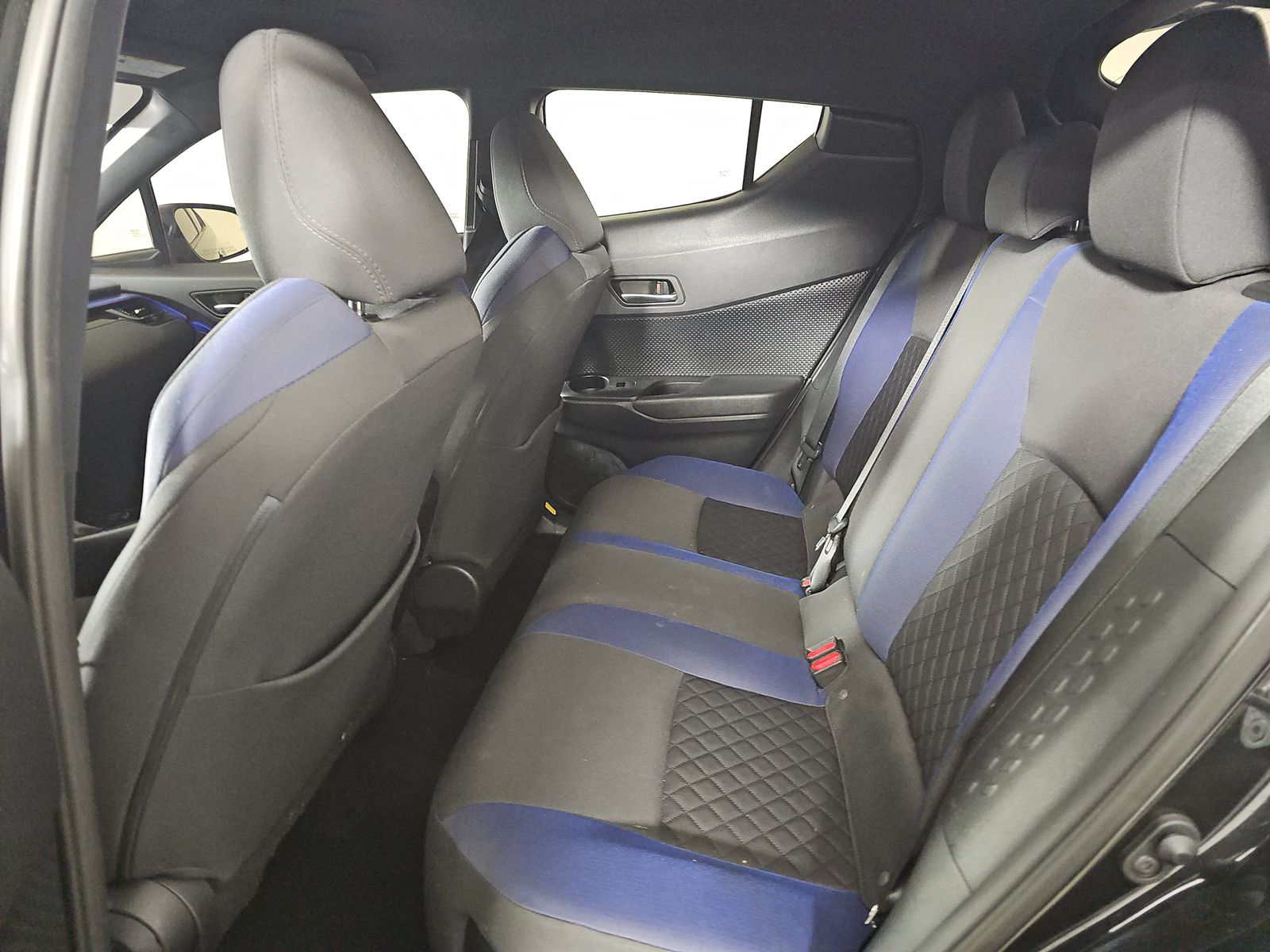 2021 Toyota C-HR XLE FWD