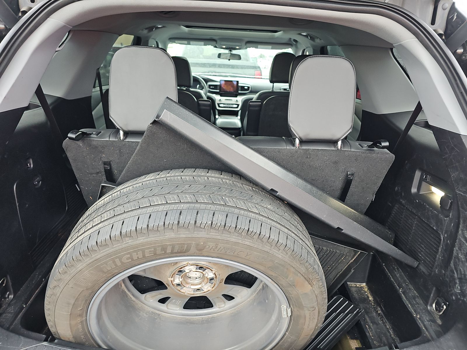 2023 Ford Explorer XLT AWD