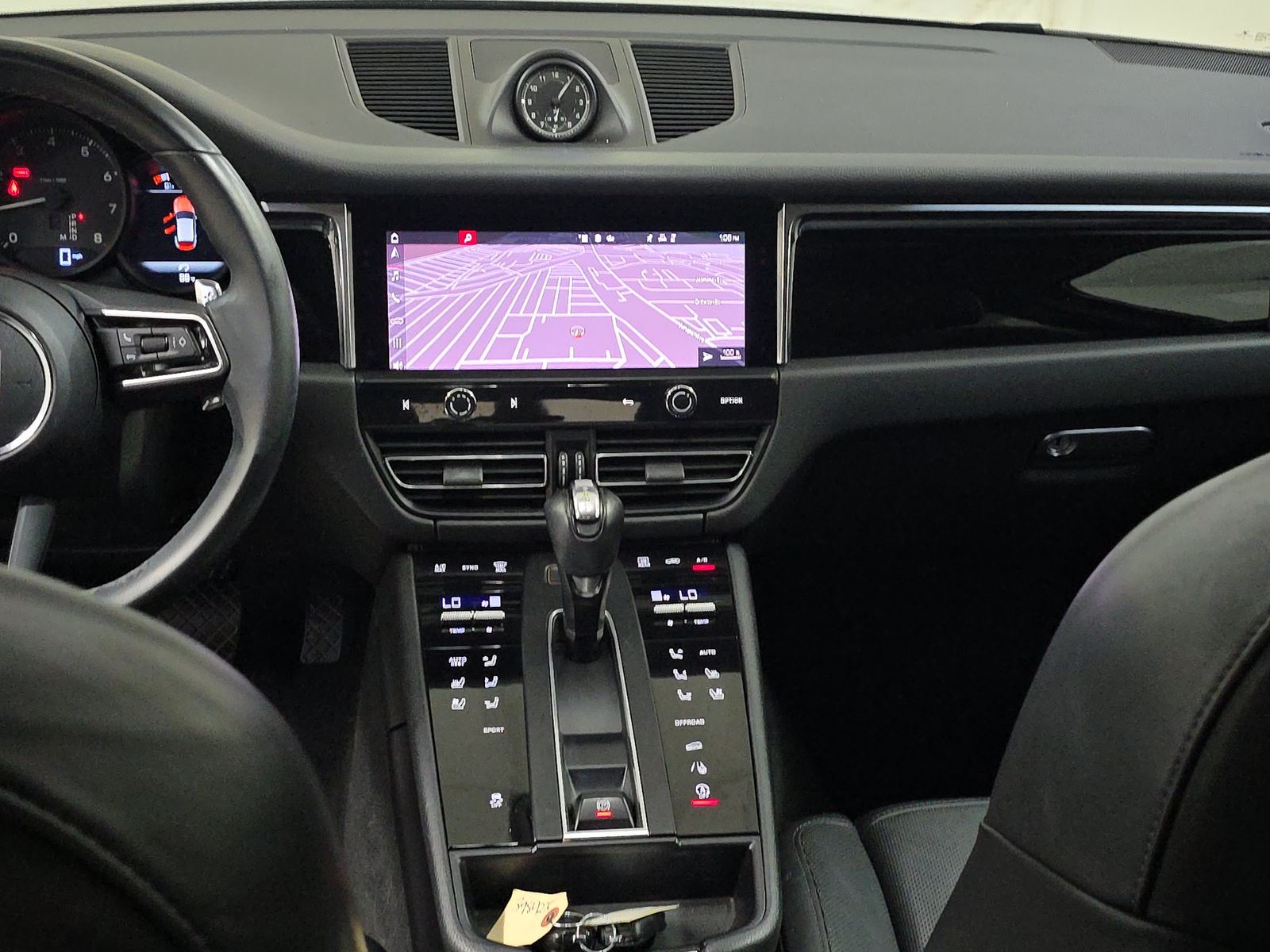 2022 Porsche Macan Base AWD