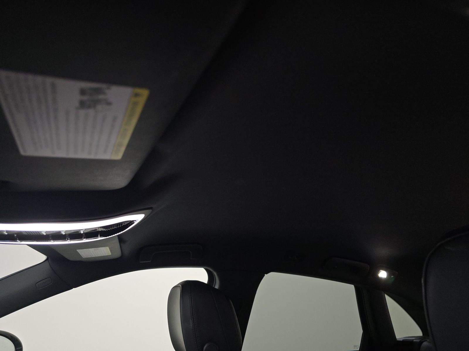 2022 Porsche Macan Base AWD