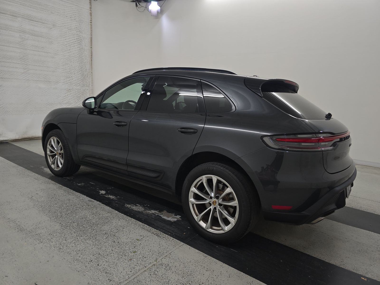 2022 Porsche Macan Base AWD