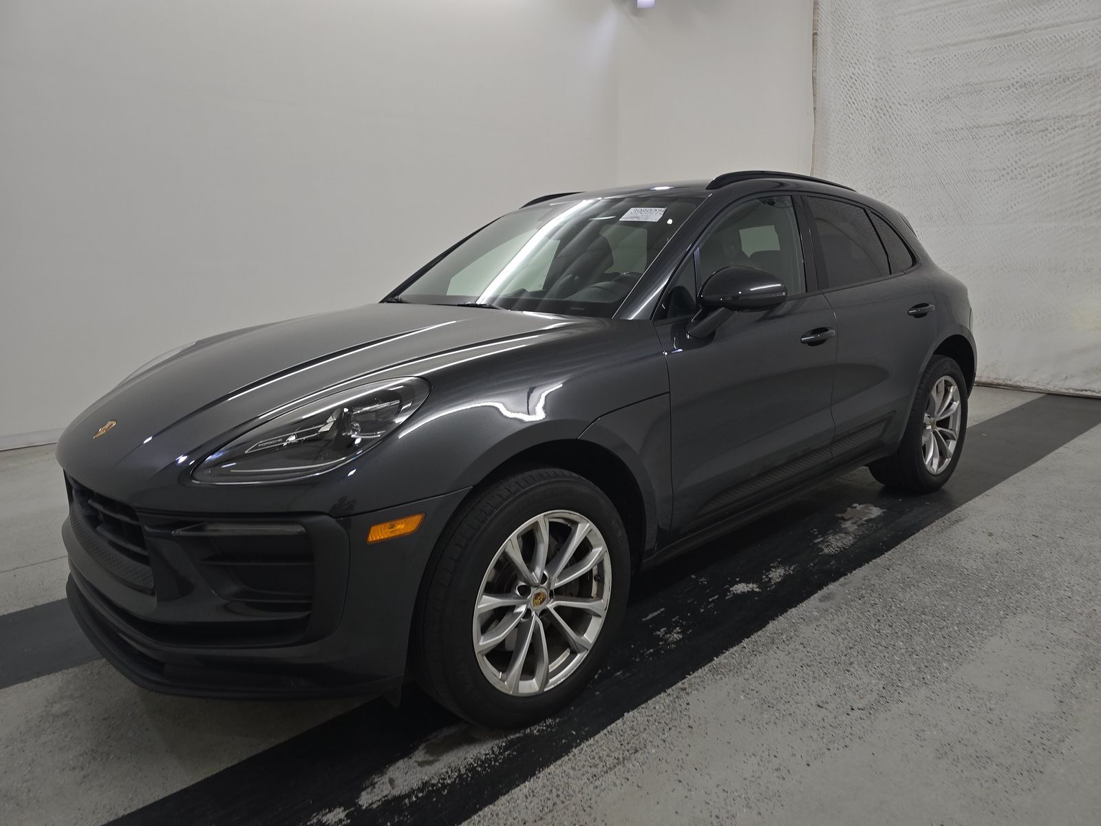 2022 Porsche Macan Base AWD