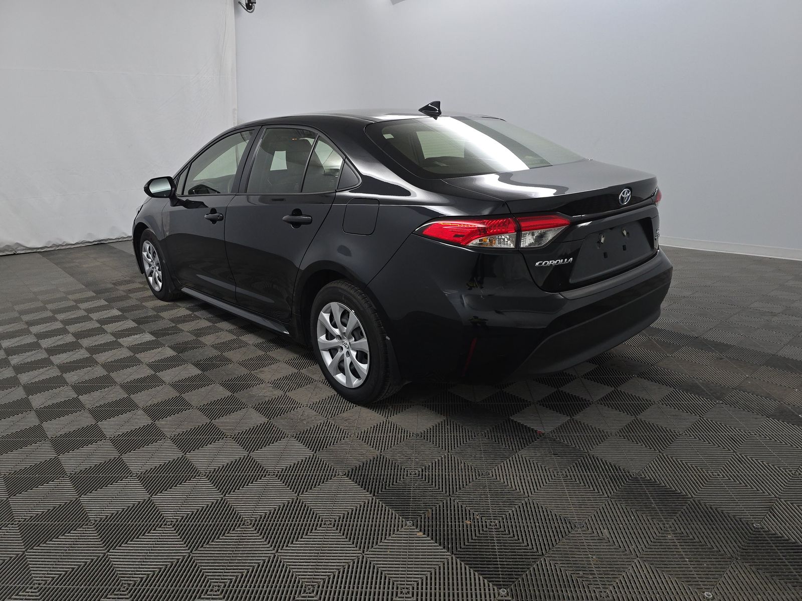 2025 Toyota Corolla Hybrid LE FWD