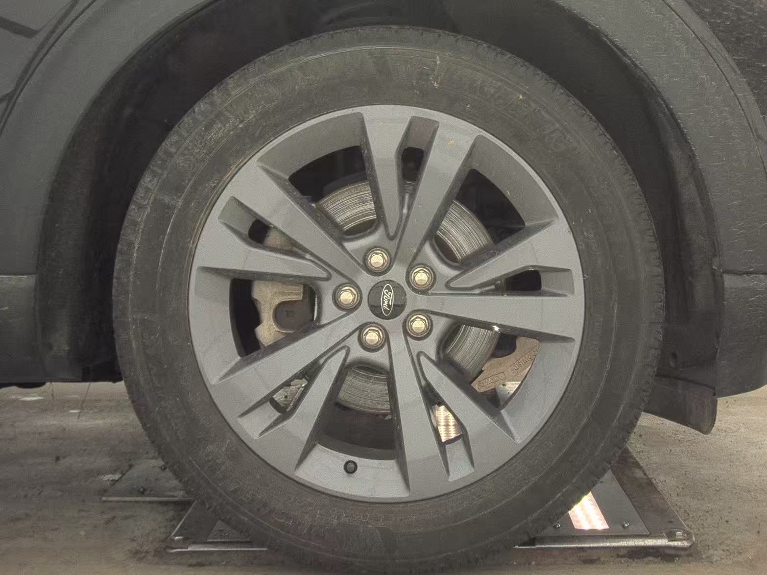 2023 Ford Explorer XLT AWD