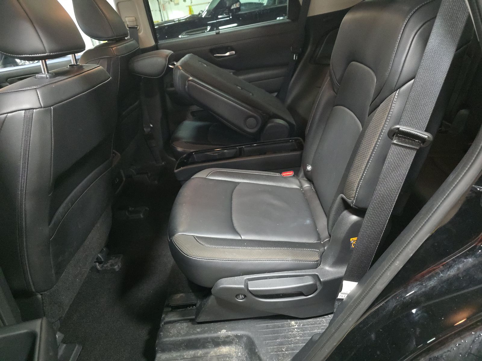 2024 Nissan Pathfinder SL AWD