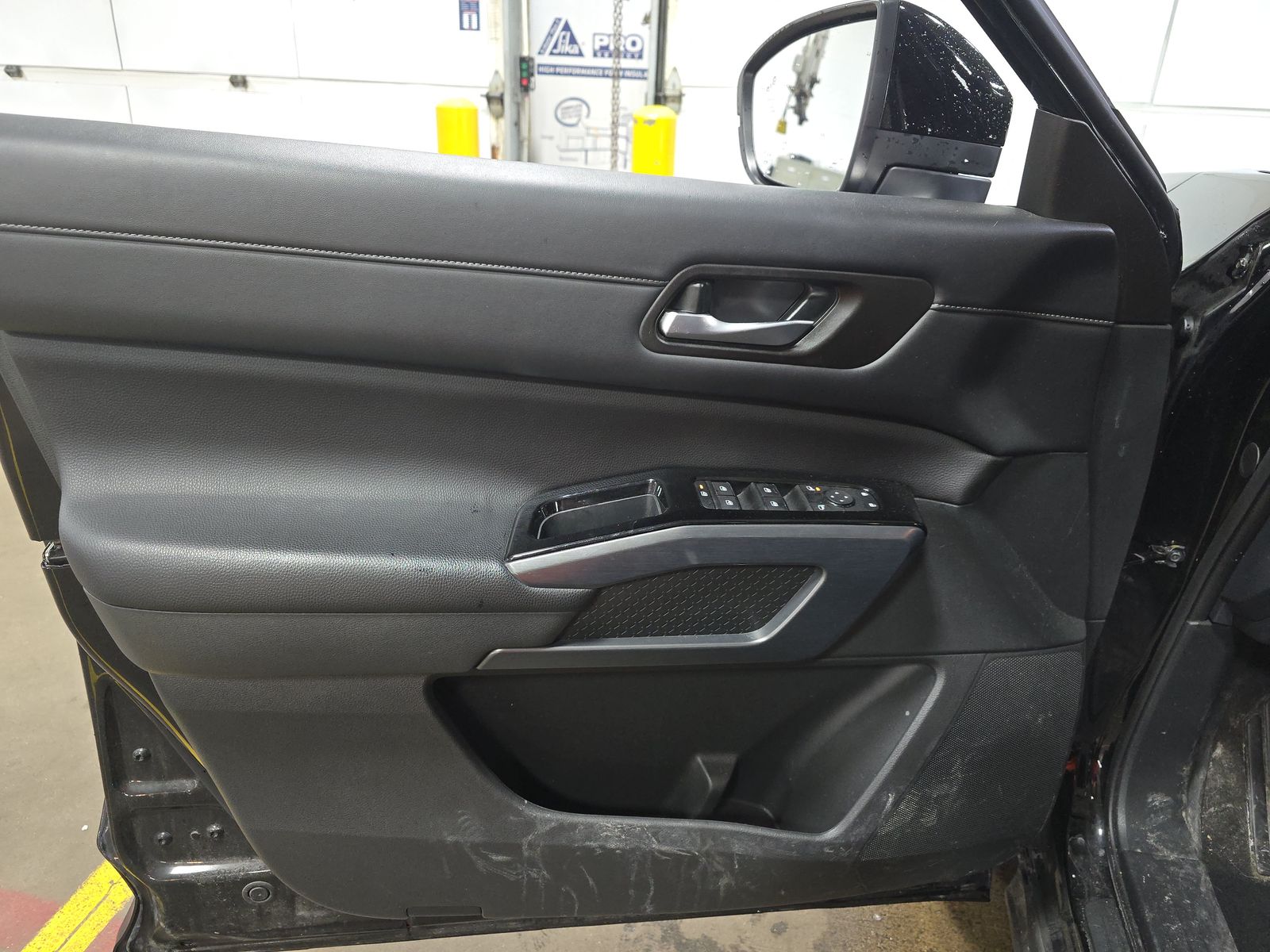 2024 Nissan Pathfinder SL AWD