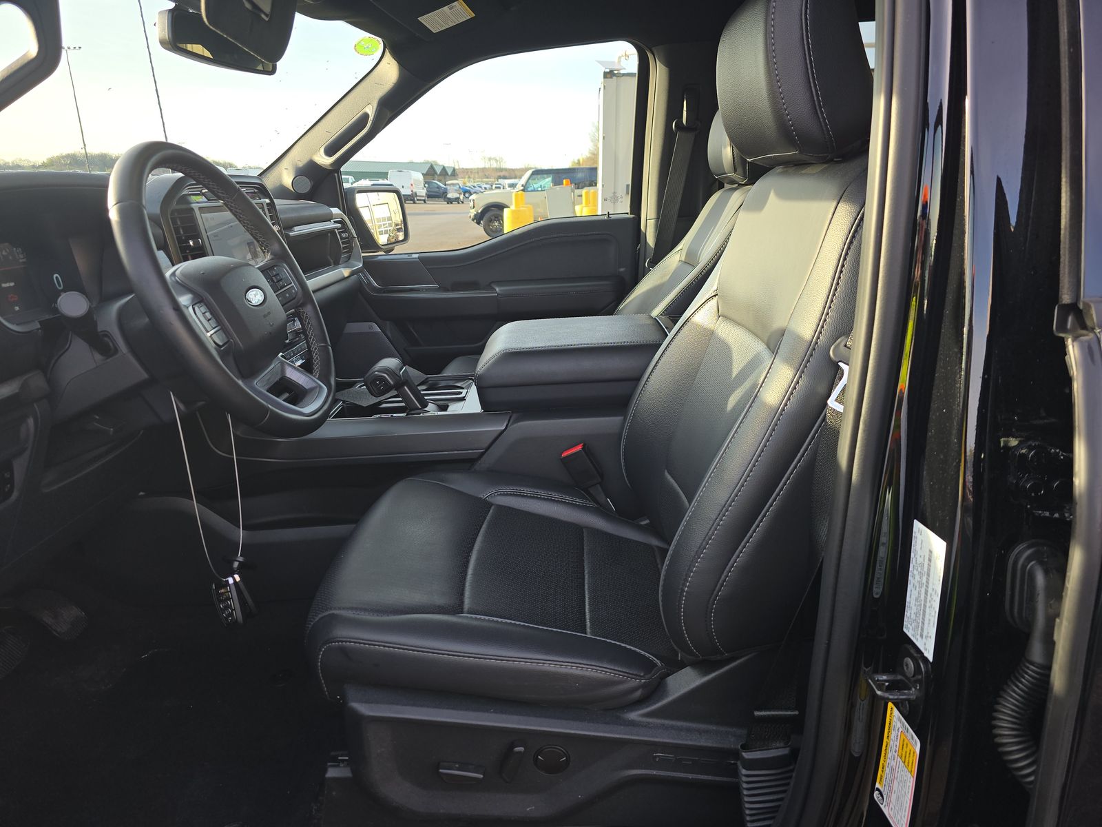 2025 Ford F-150 Hybrid Lariat AWD