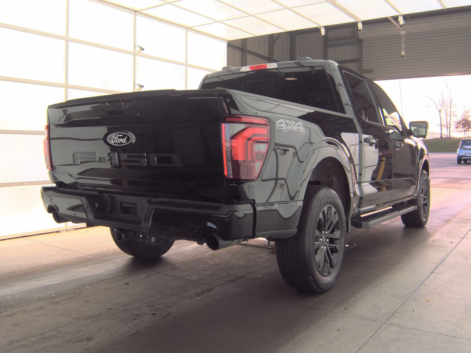 2025 Ford F-150 Hybrid Lariat AWD