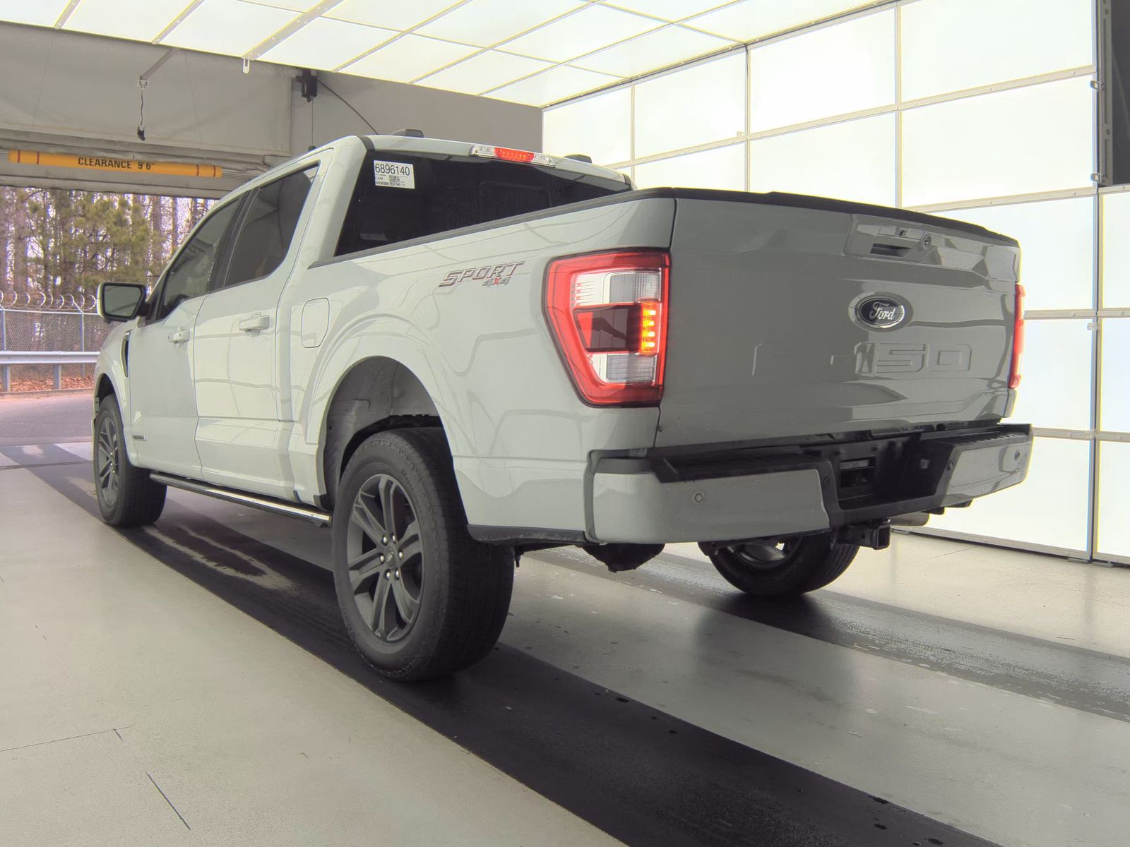2023 Ford F-150 Hybrid Lariat AWD