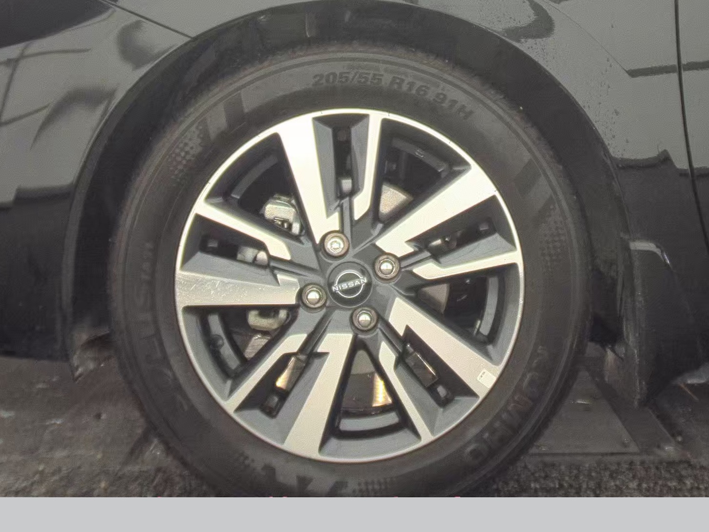 NISSAN VERSA - 10