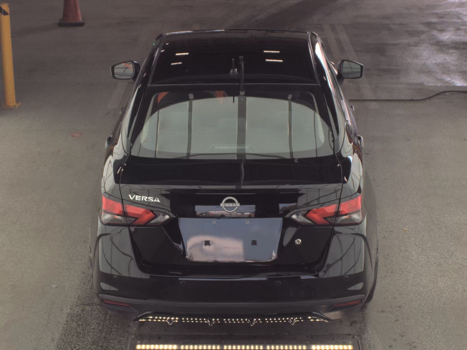 NISSAN VERSA - 7