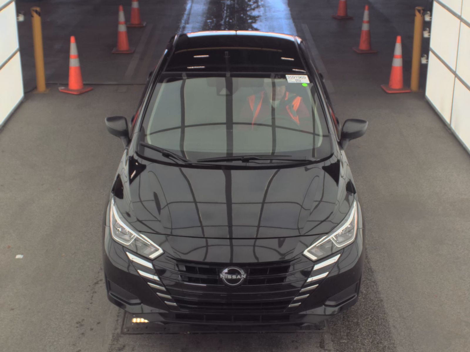 NISSAN VERSA - 3
