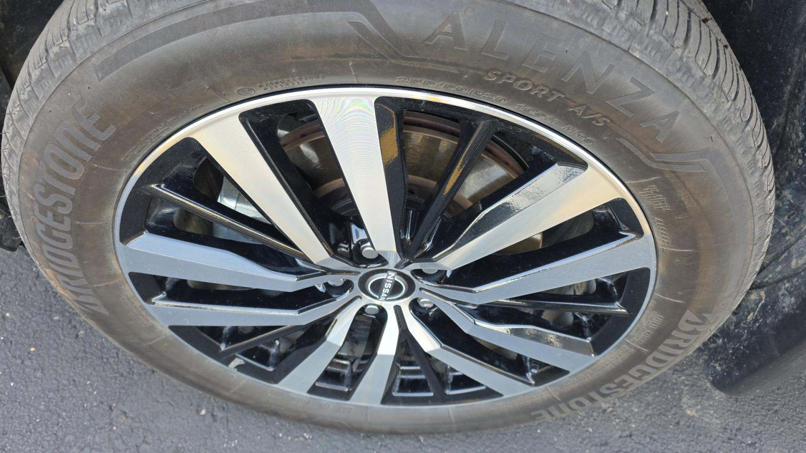 2025 Nissan Pathfinder Platinum AWD