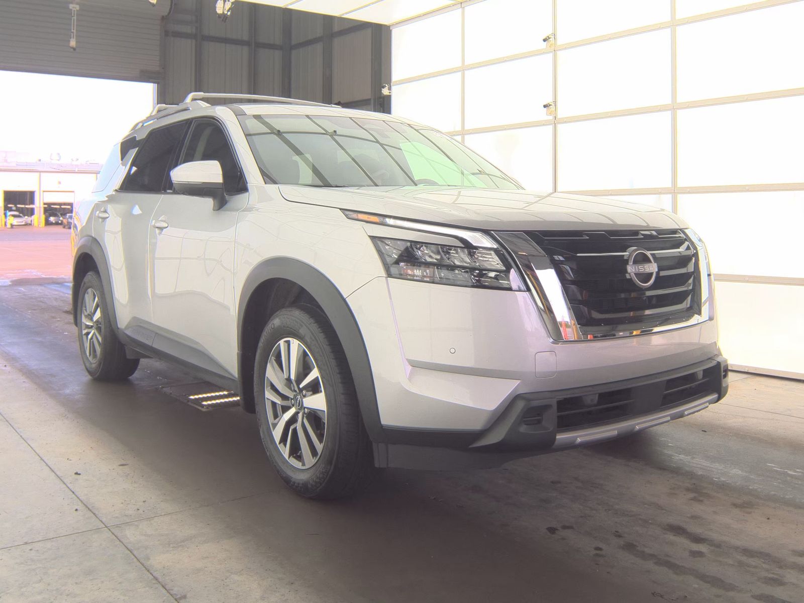 2025 Nissan Pathfinder SL FWD