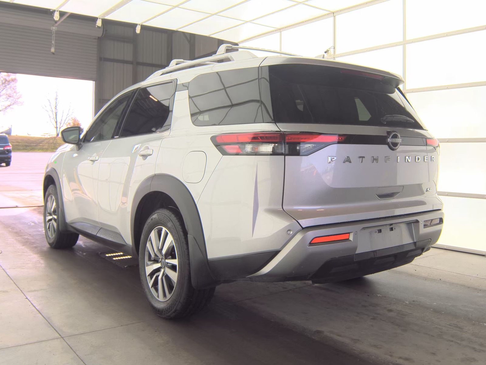 2025 Nissan Pathfinder SL FWD