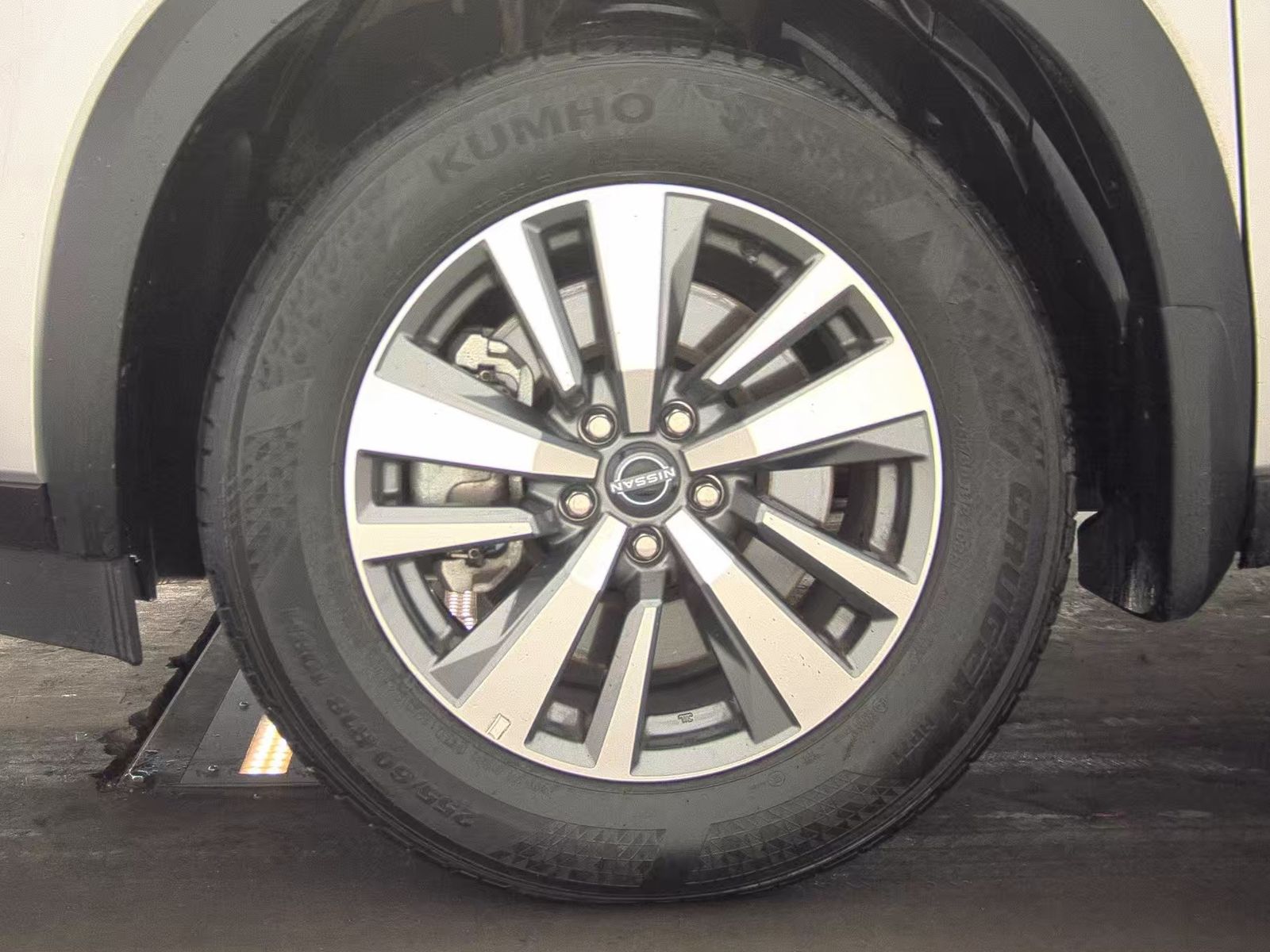 2025 Nissan Pathfinder SL FWD