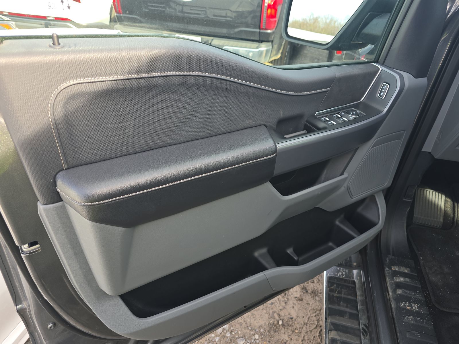 2025 Ford F-150 XLT AWD