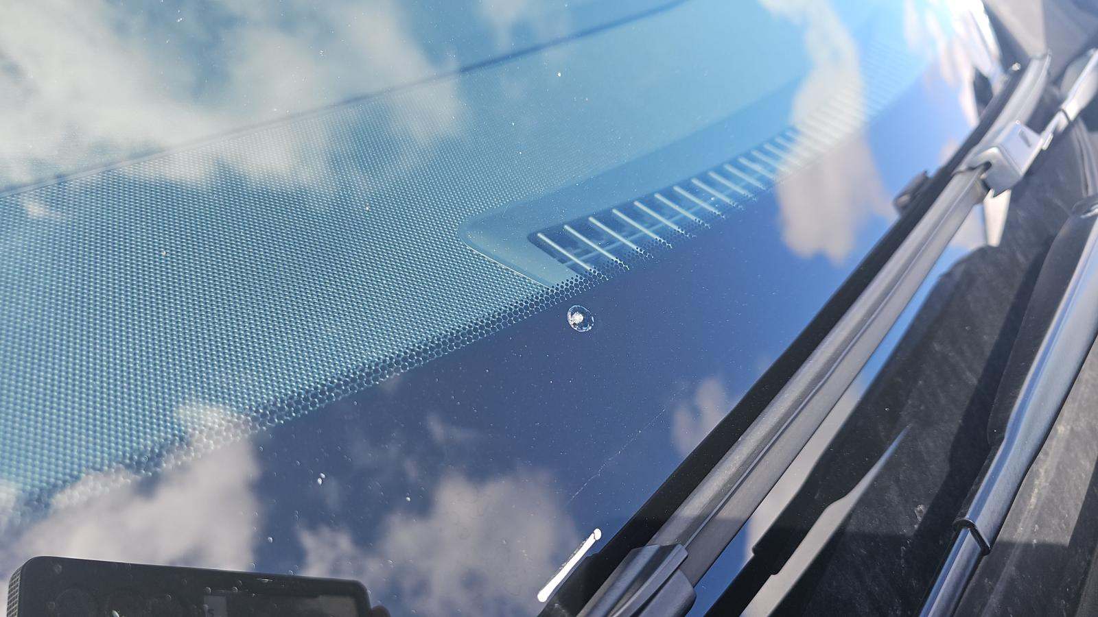 2025 Nissan Pathfinder SV FWD