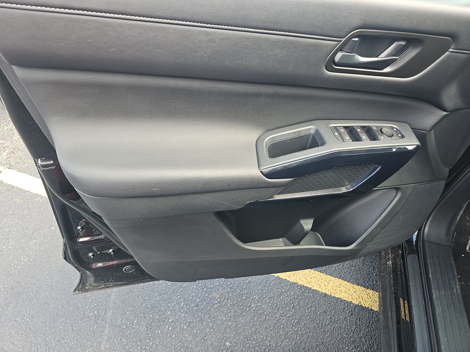 2025 Nissan Pathfinder SV FWD