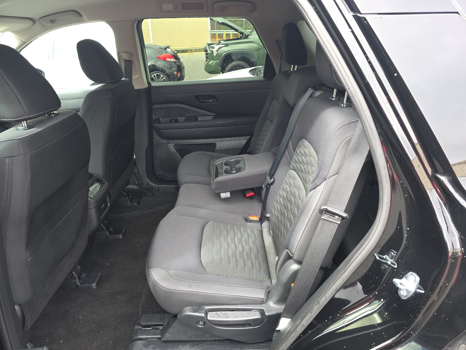 2025 Nissan Pathfinder SV FWD