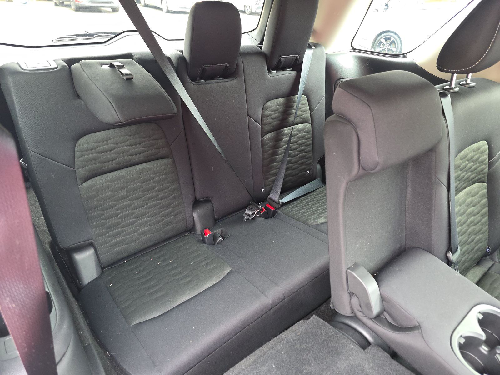 2025 Nissan Pathfinder SV FWD