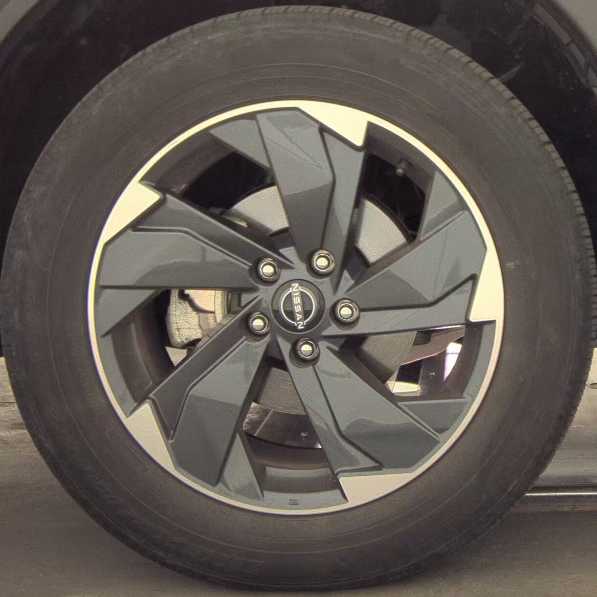 2025 Nissan Rogue SV FWD