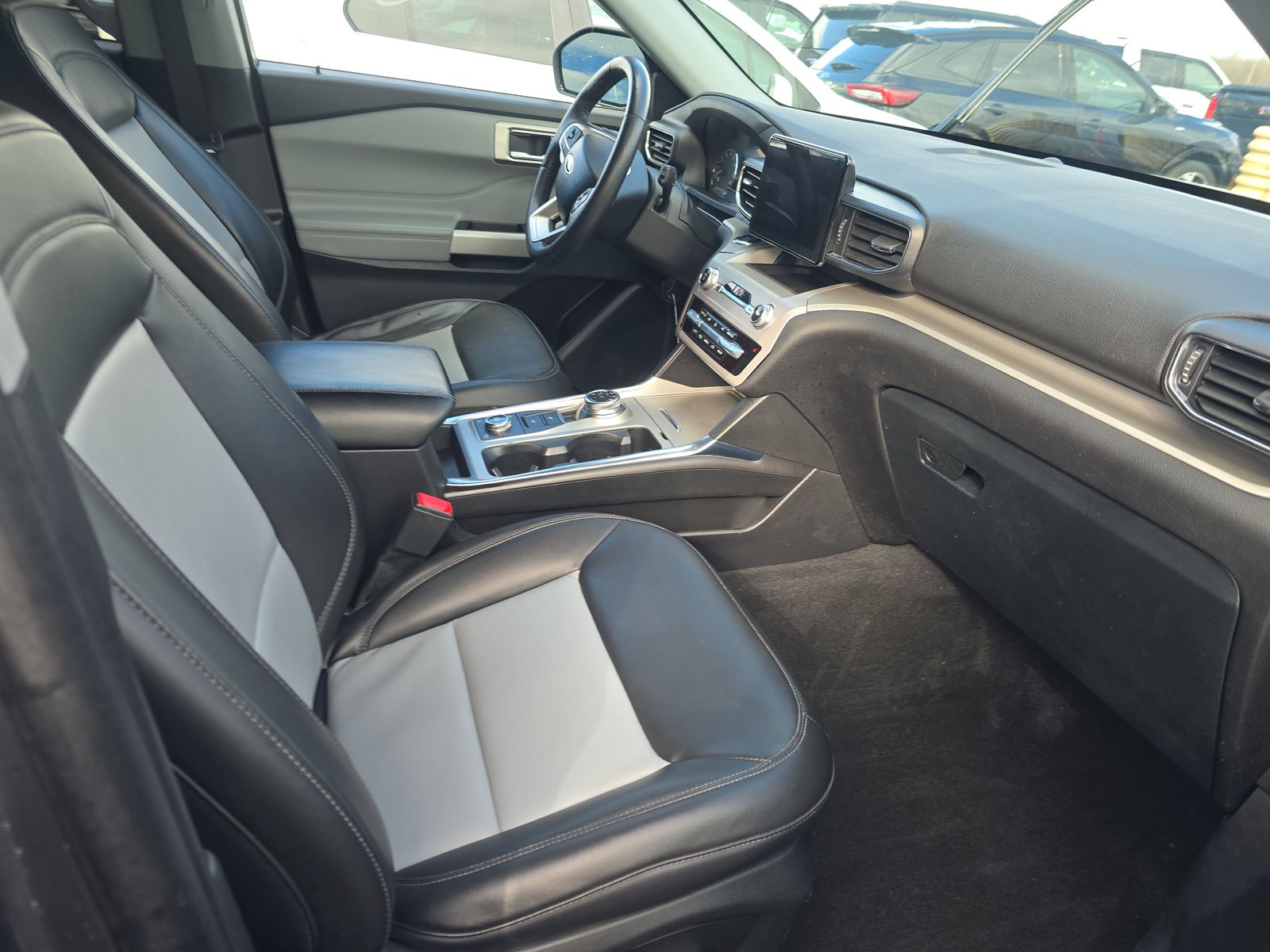 2024 Ford Explorer XLT AWD