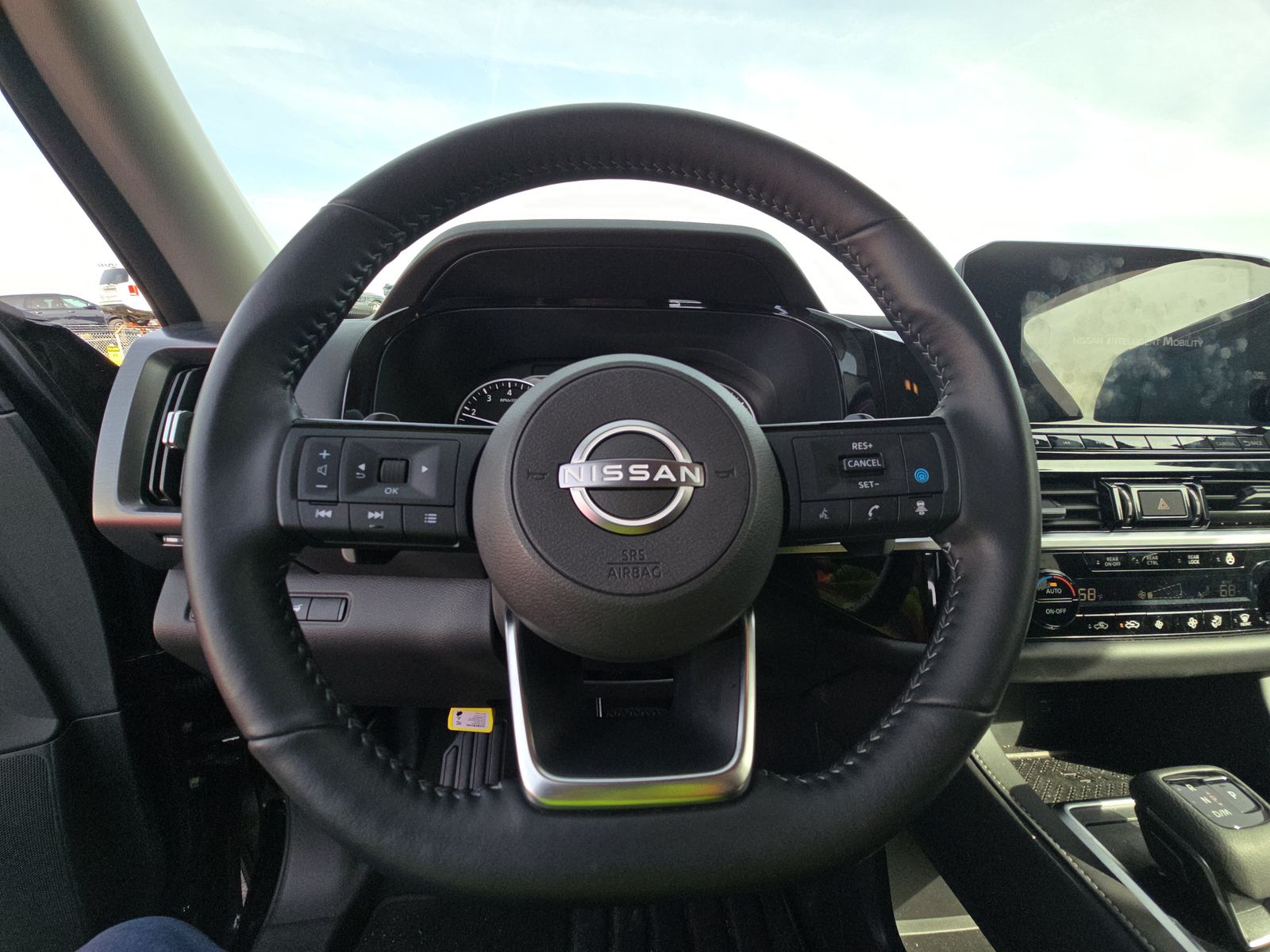 2025 Nissan Pathfinder SL AWD