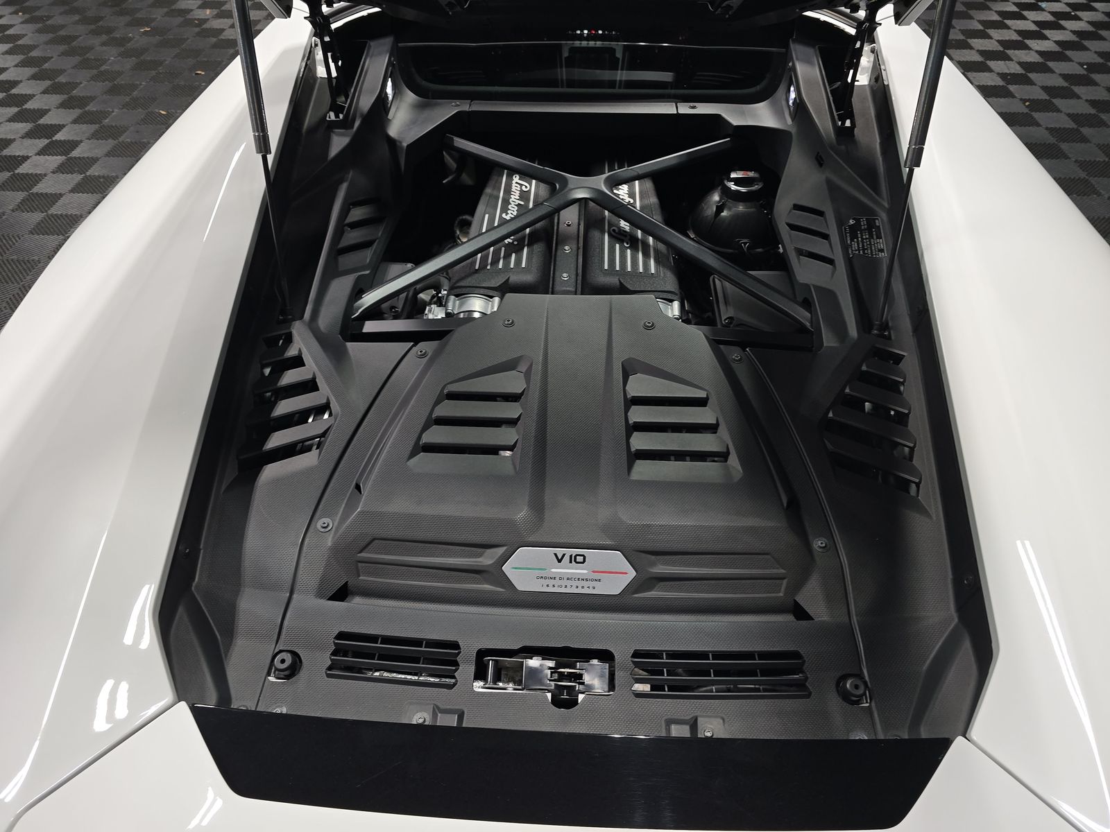 2020 Lamborghini Huracan EVO AWD