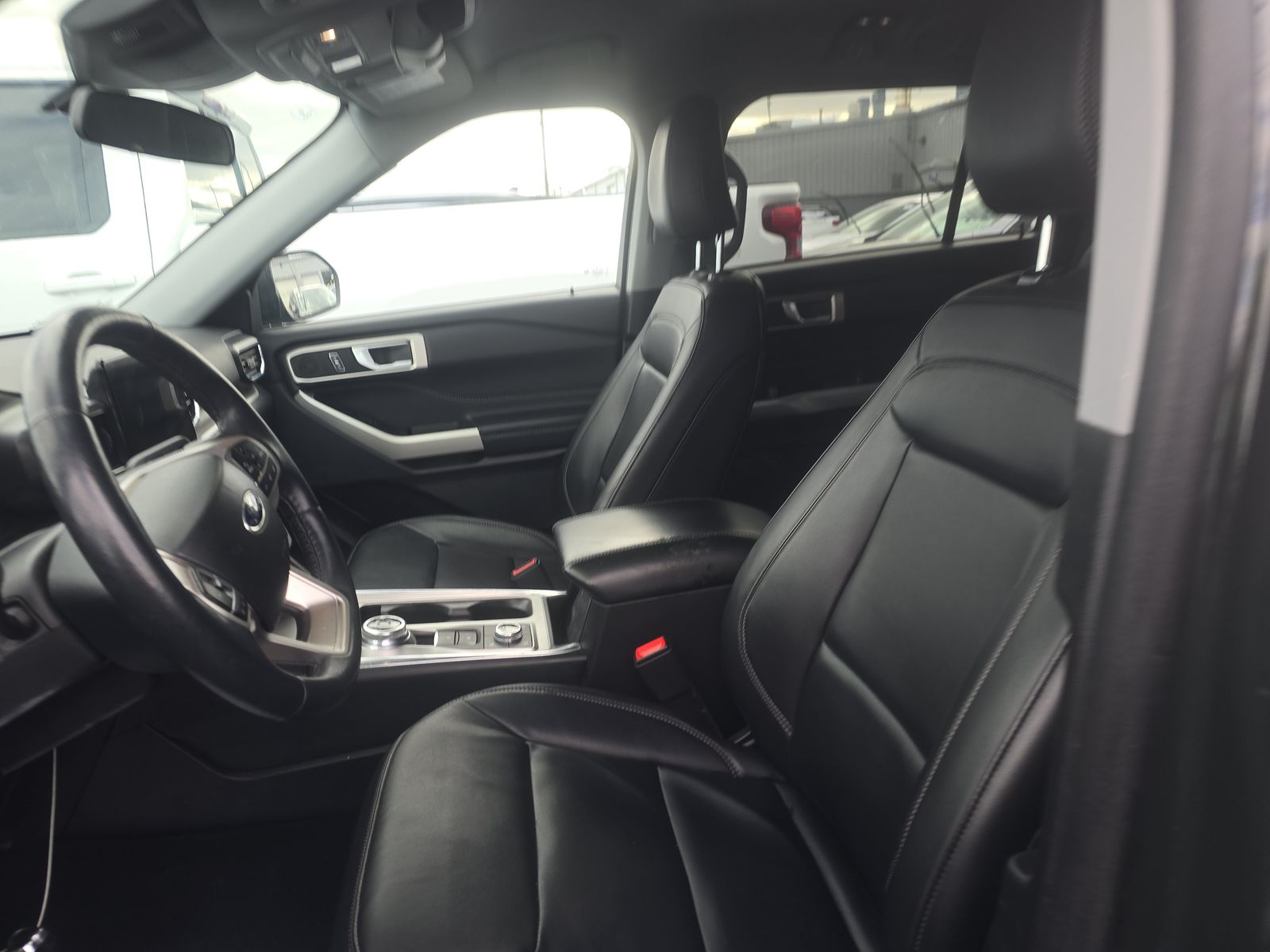 2023 Ford Explorer XLT AWD