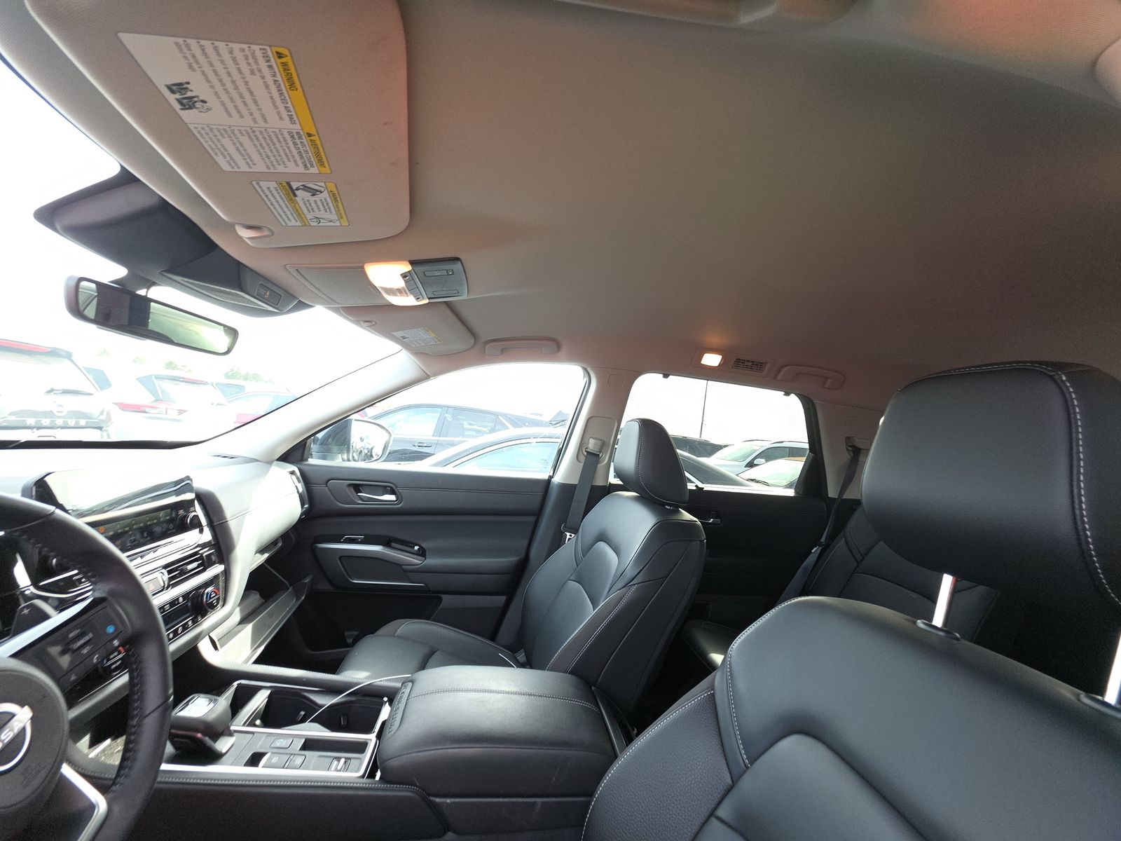 2025 Nissan Pathfinder SL FWD