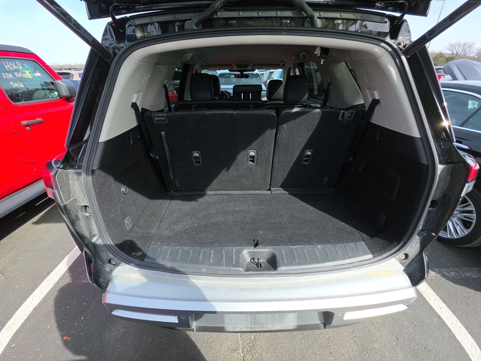 2025 Nissan Pathfinder SL FWD