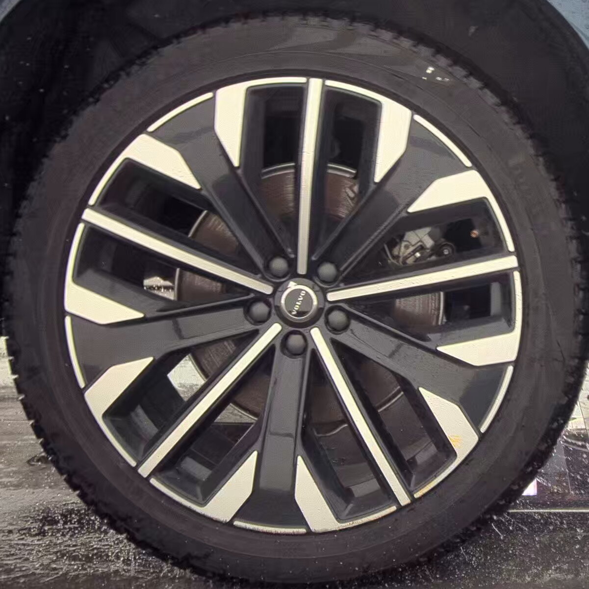 2025 Volvo XC90 B6 Plus AWD