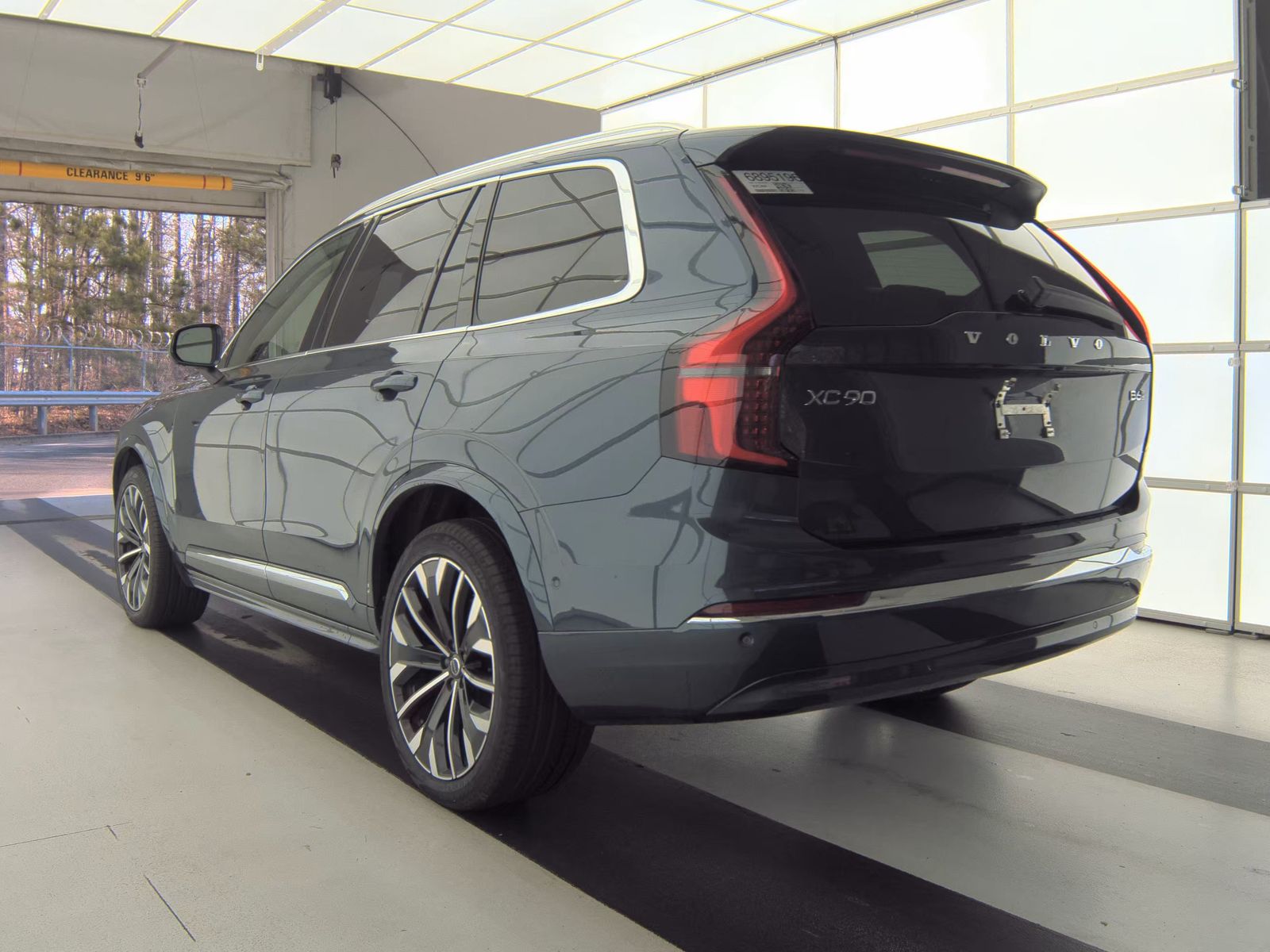 2025 Volvo XC90 B6 Plus AWD