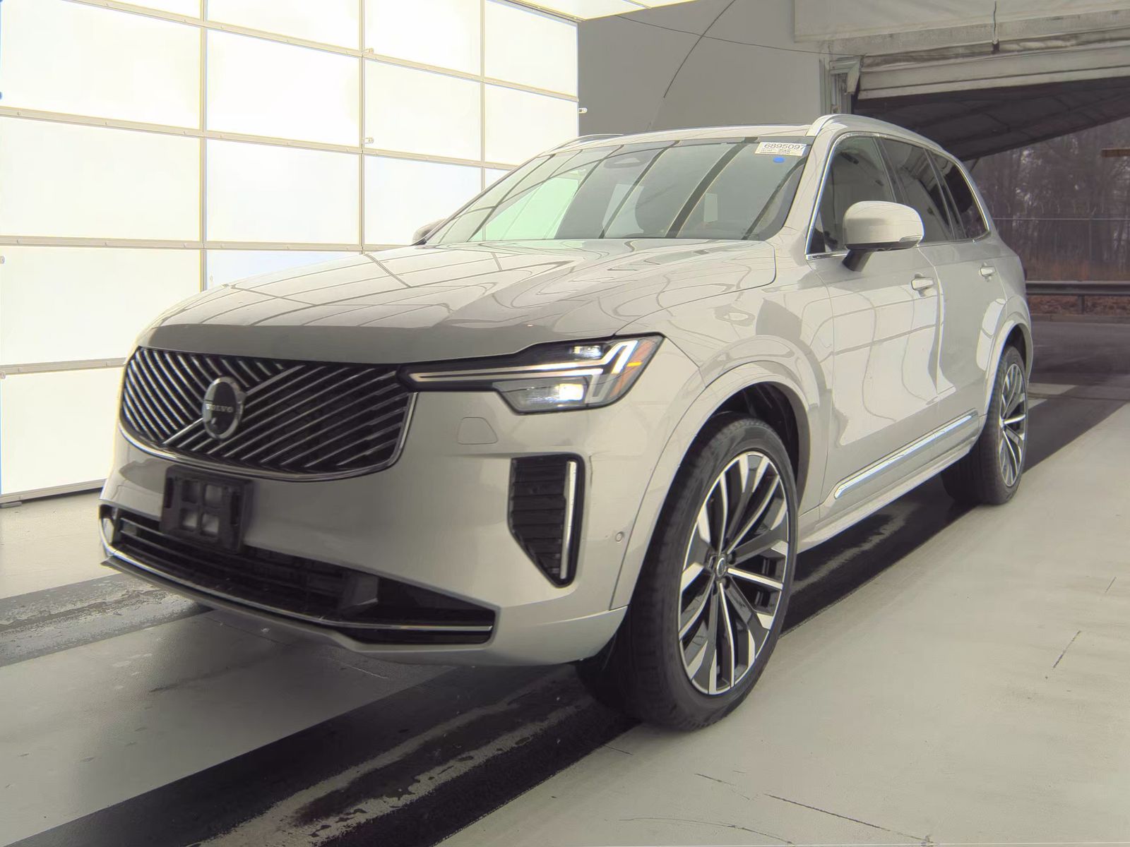 2025 Volvo XC90 B6 Plus AWD