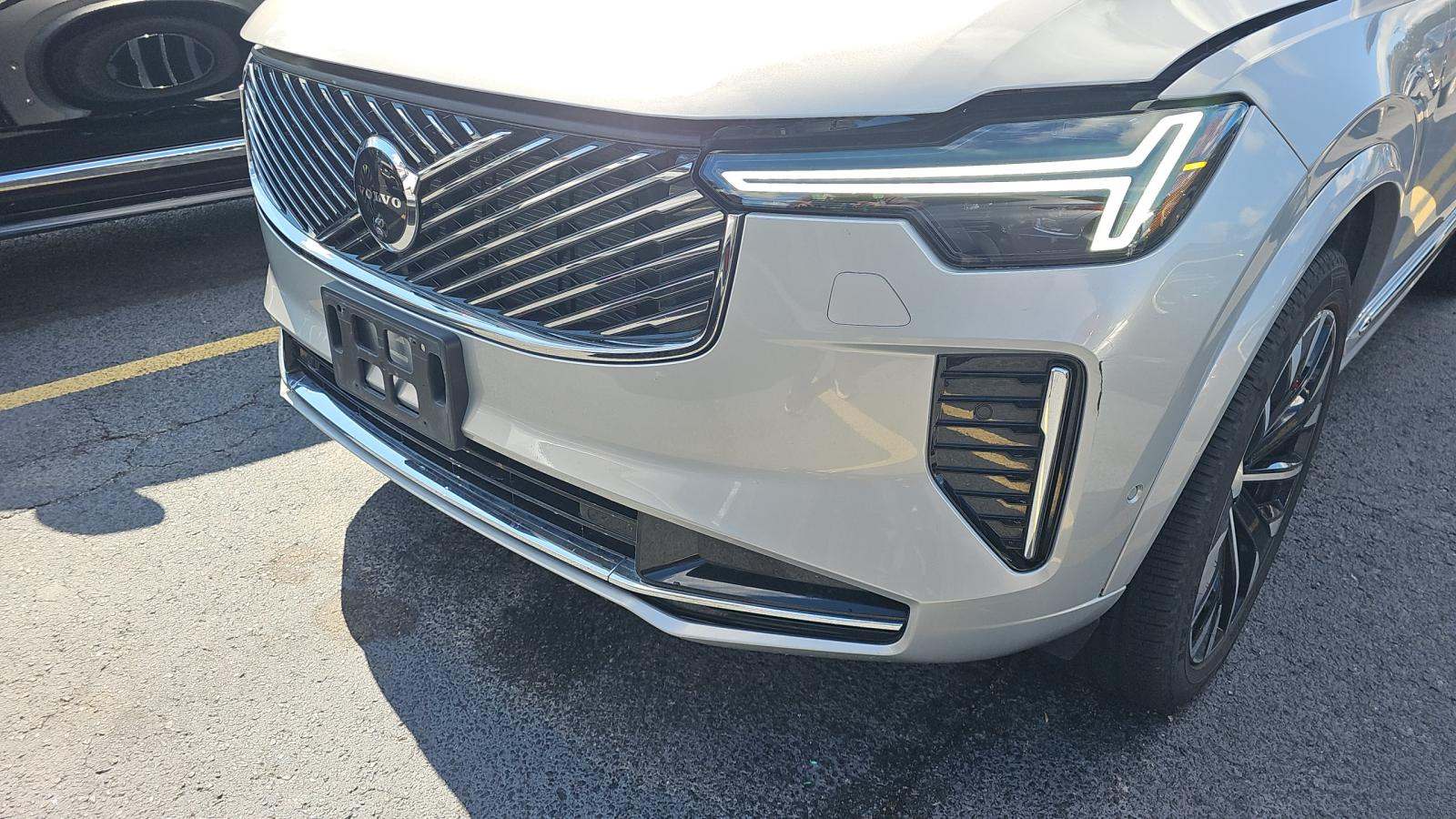 2025 Volvo XC90 B6 Plus AWD