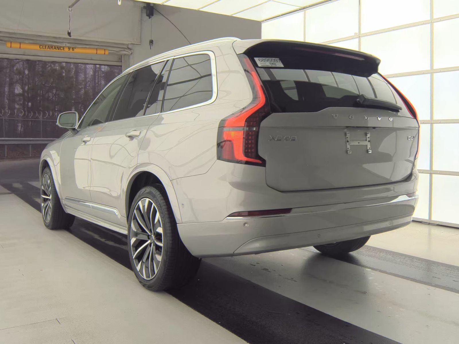 2025 Volvo XC90 B6 Plus AWD