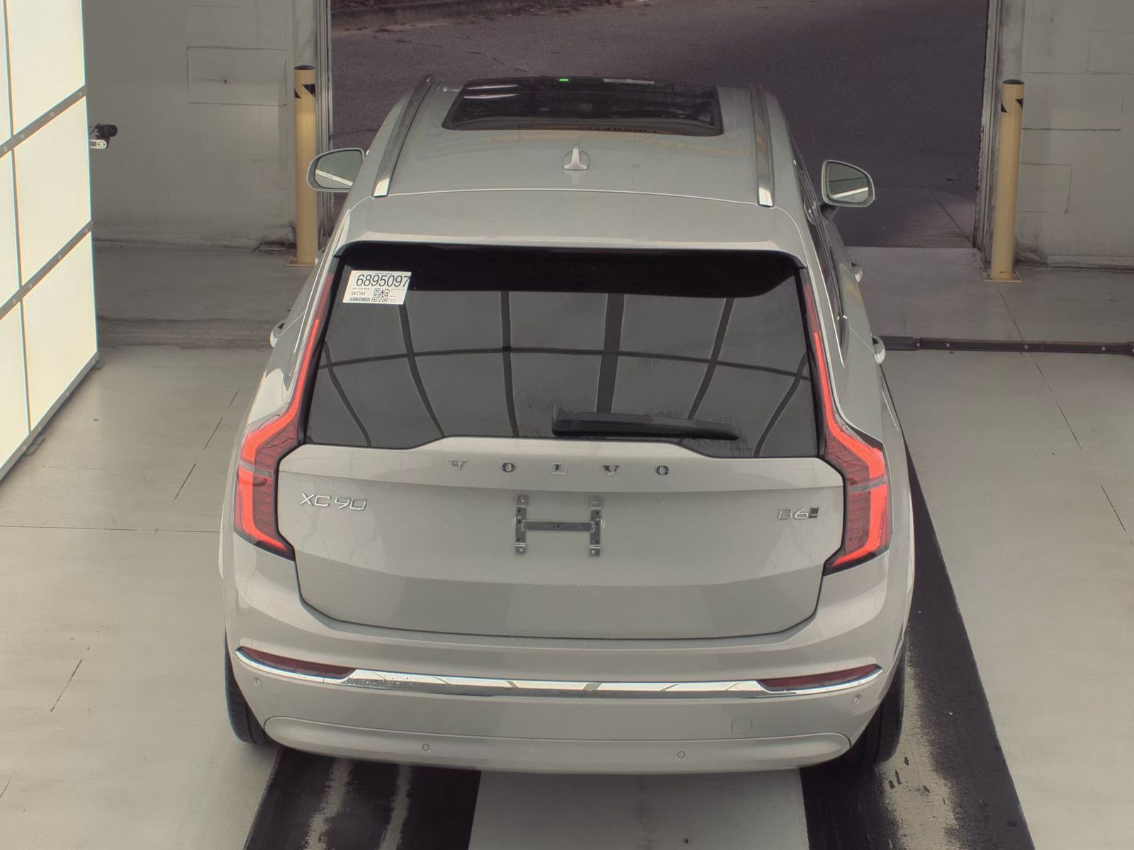 2025 Volvo XC90 B6 Plus AWD