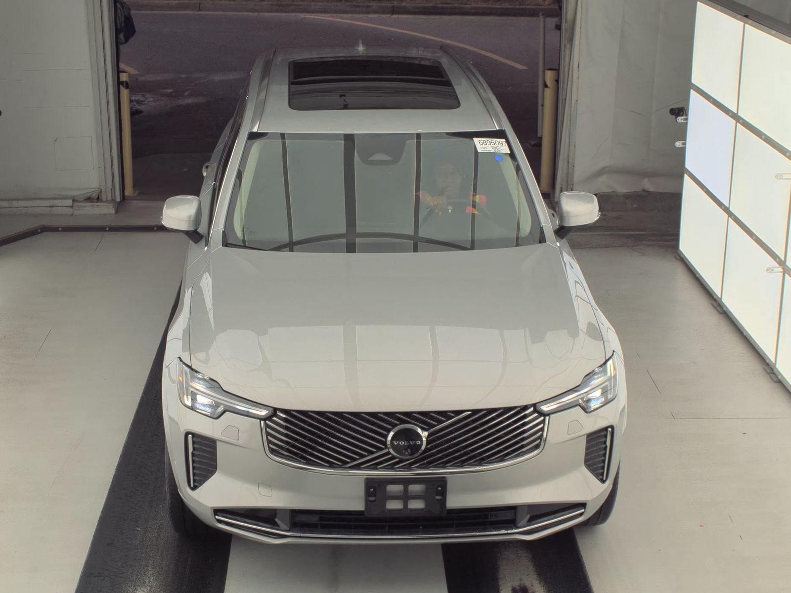 2025 Volvo XC90 B6 Plus AWD