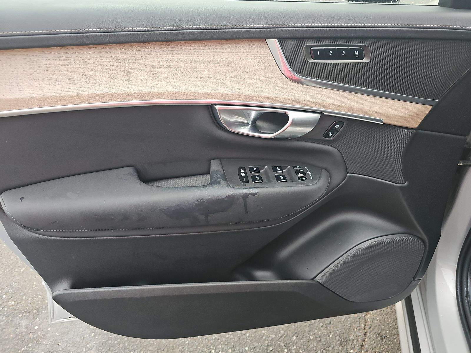 2025 Volvo XC90 B6 Plus AWD