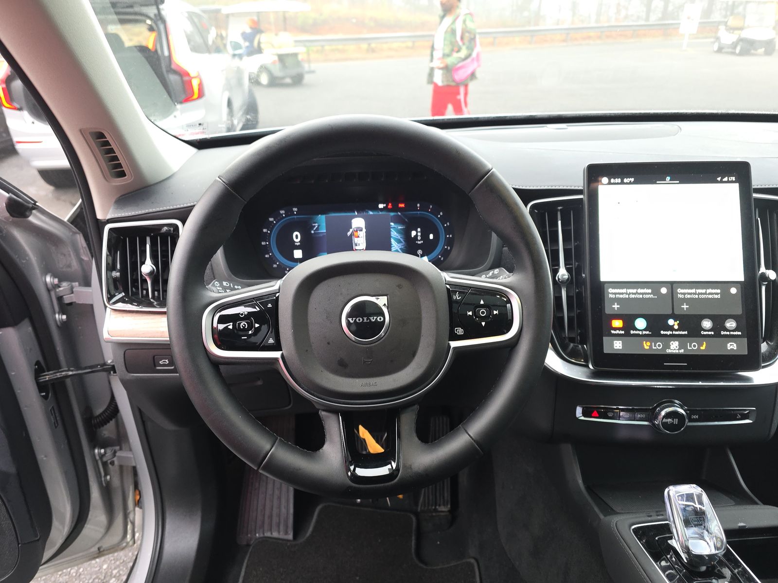 2025 Volvo XC90 B6 Plus AWD