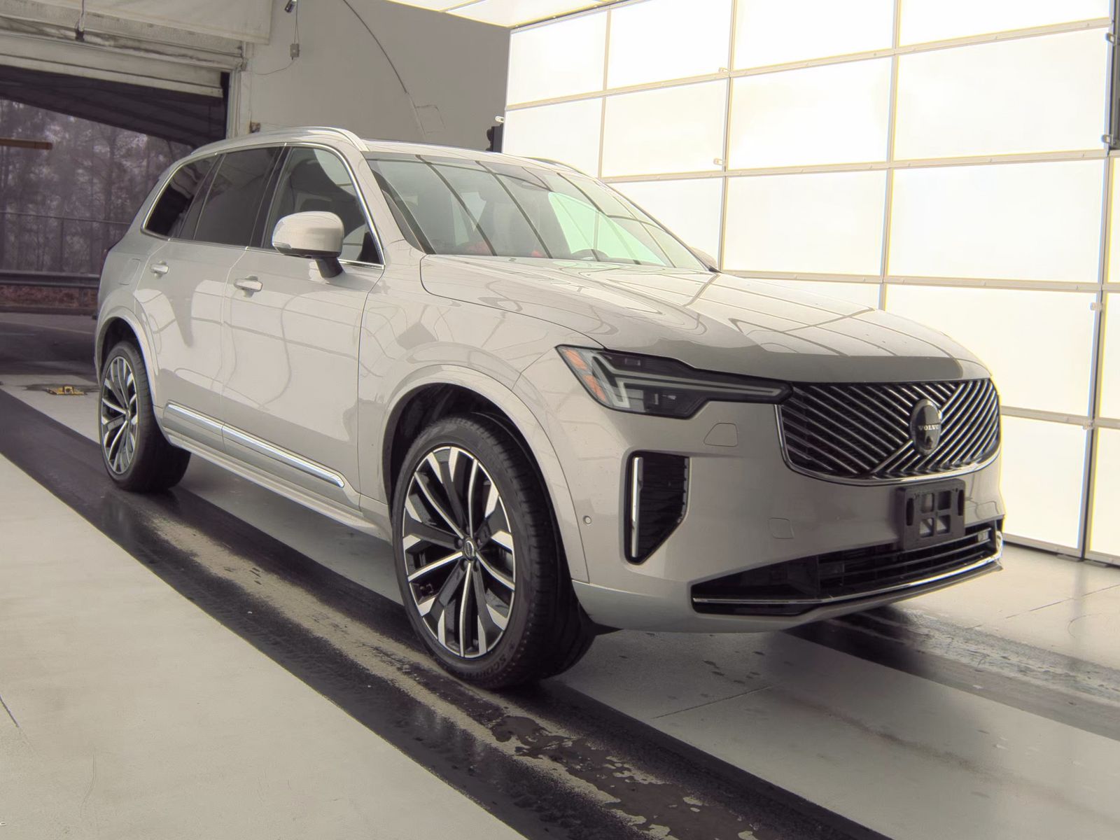 2025 Volvo XC90 B6 Plus AWD