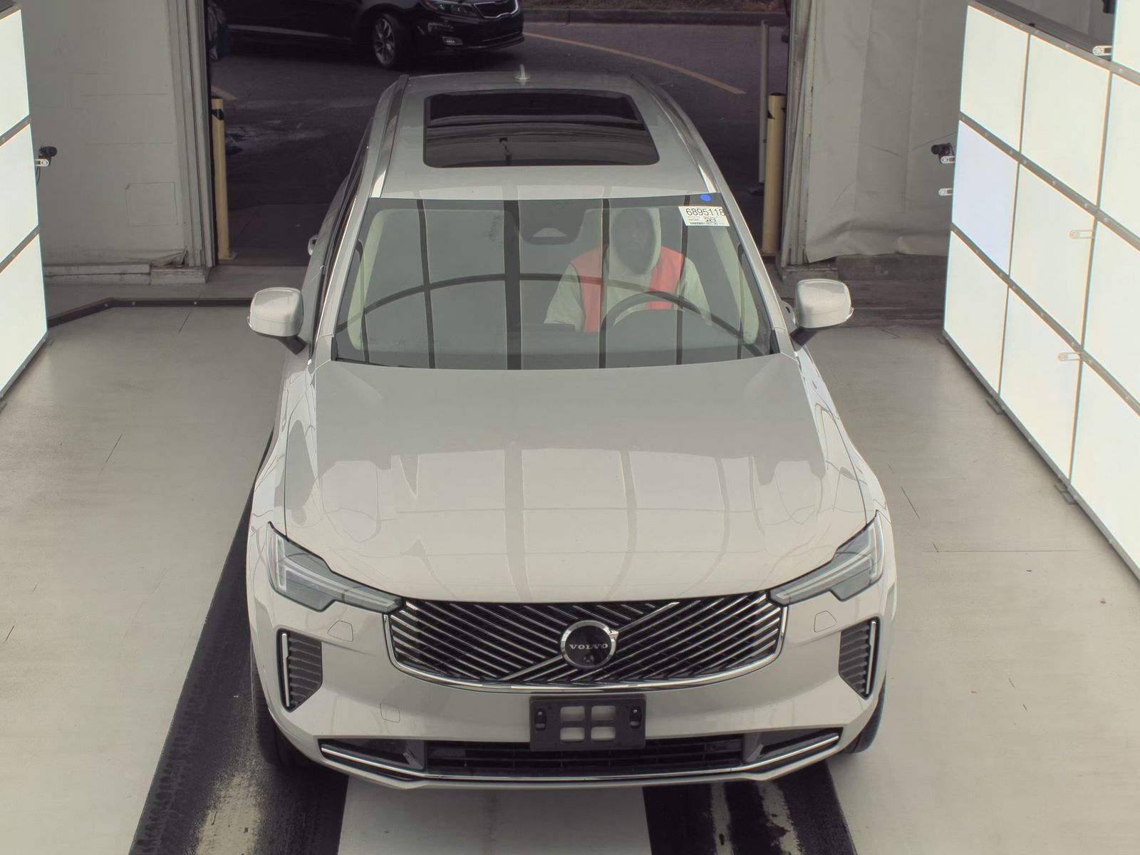 2025 Volvo XC90 B6 Plus AWD