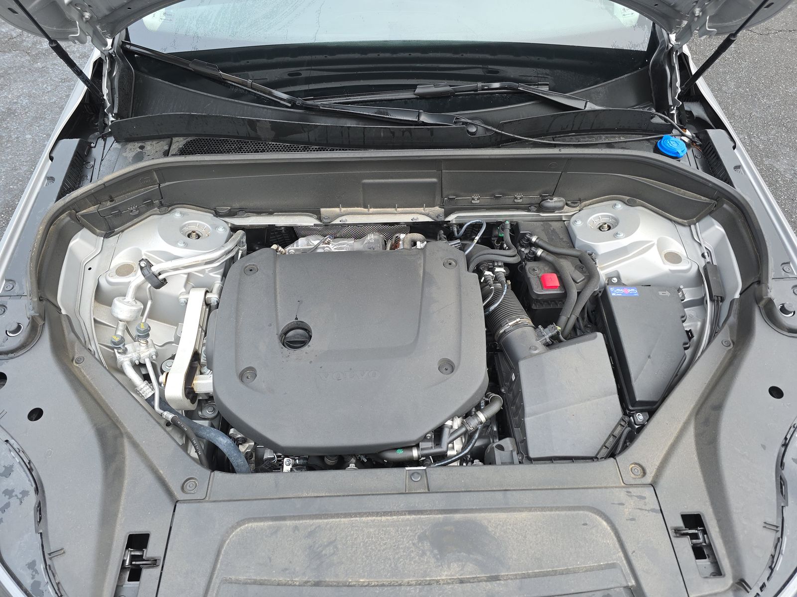 2025 Volvo XC90 B6 Plus AWD