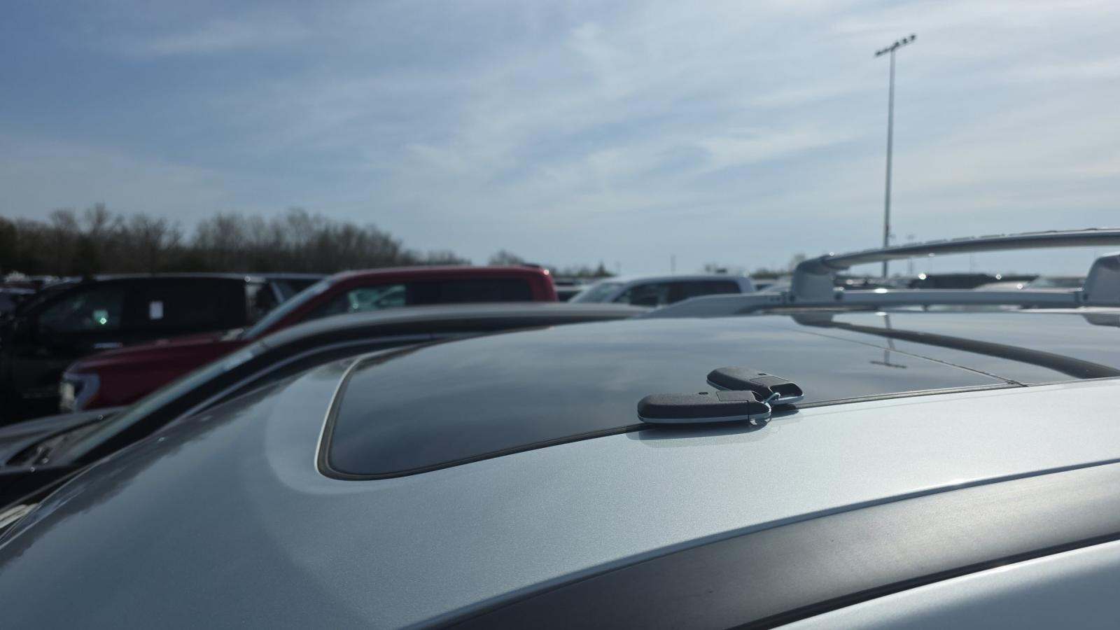 2025 Nissan Pathfinder Platinum FWD