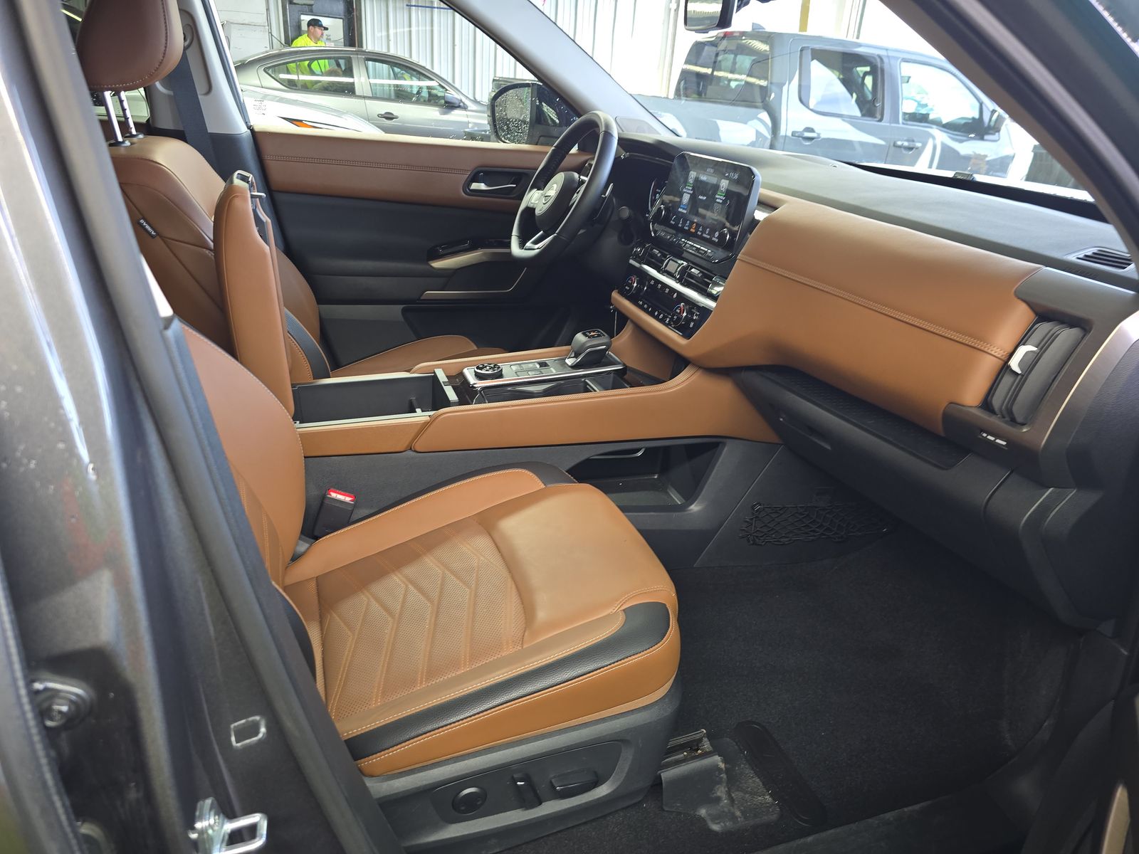 2025 Nissan Pathfinder Platinum AWD