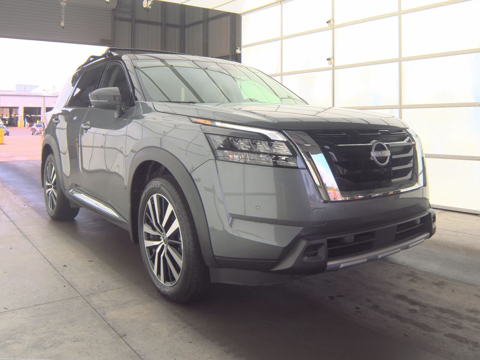 2025 Nissan Pathfinder Platinum AWD