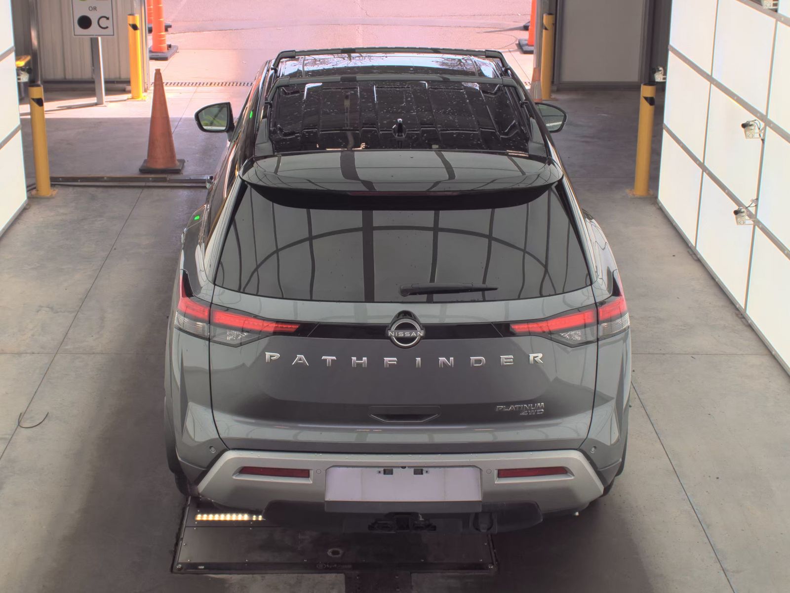 2025 Nissan Pathfinder Platinum AWD